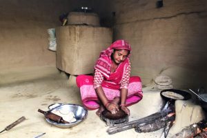 Contenitori tradizionali in Nepal: protezione del cibo dal caldo e dalle inondazioni.