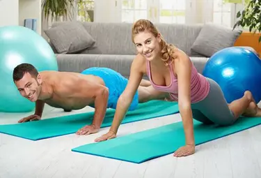 10 gadget fitness economici per allenarti ovunque senza spendere troppo