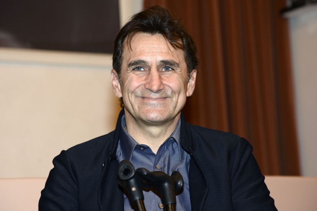 Addio a Alex Zanardi, ex pilota e atleta paralimpico, scomparso a 59 anni.