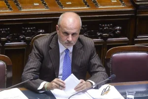 Hantavirus: Schillaci rassicura, “Nessun rischio per i cittadini, i test sono negativi”