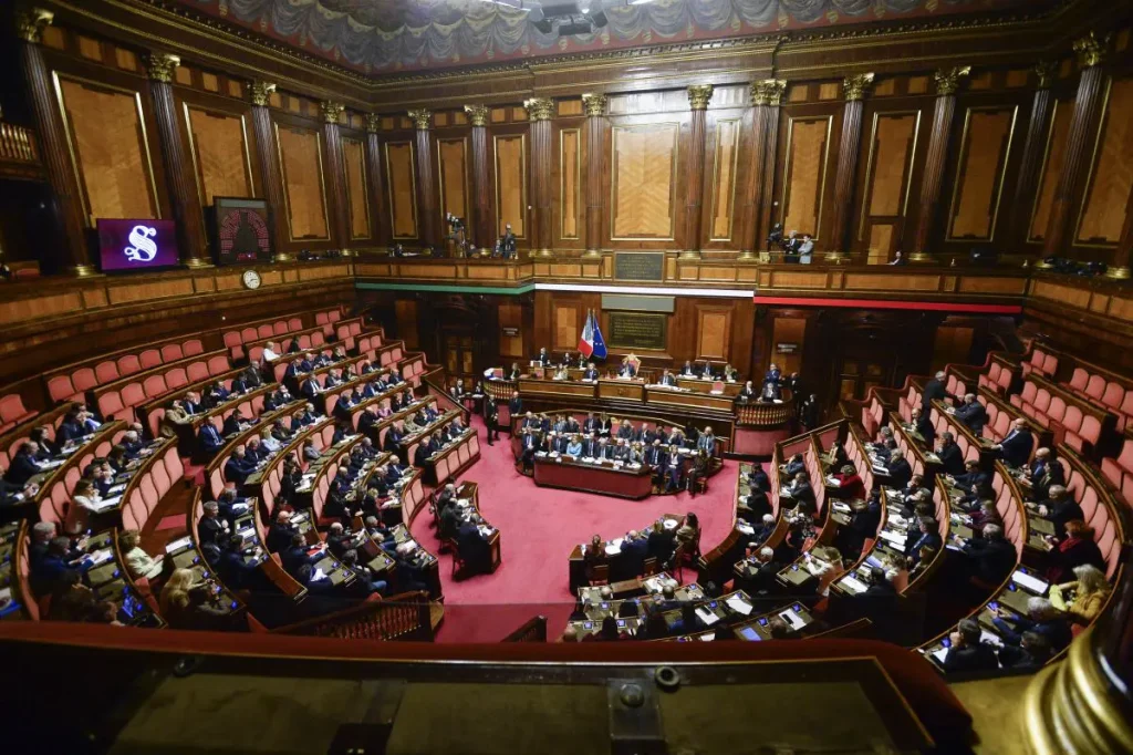 Senato approva risoluzione di maggioranza: 96 voti favorevoli per il nuovo progetto.