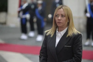 Meloni: Piano Casa, 100 mila alloggi in 10 anni per valorizzare i proprietari.
