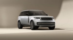 Range Rover svela l’edizione esclusiva ispirata a Londra, un simbolo di prestigio e raffinatezza.