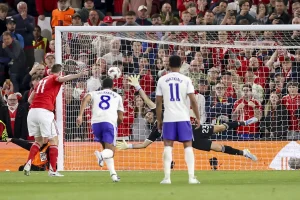 Nottingham Forest e Braga si sfidano per un posto in finale nell’Europa League.
