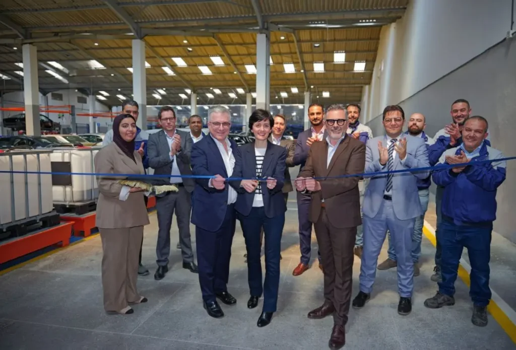 Stellantis lancia un innovativo centro di smontaggio veicoli in Marocco per sostenibilità e economia circolare.