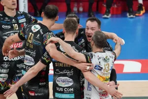 Perugia trionfa, batte Lube 3-0 e conquista il titolo di campione d’Italia nel volley.