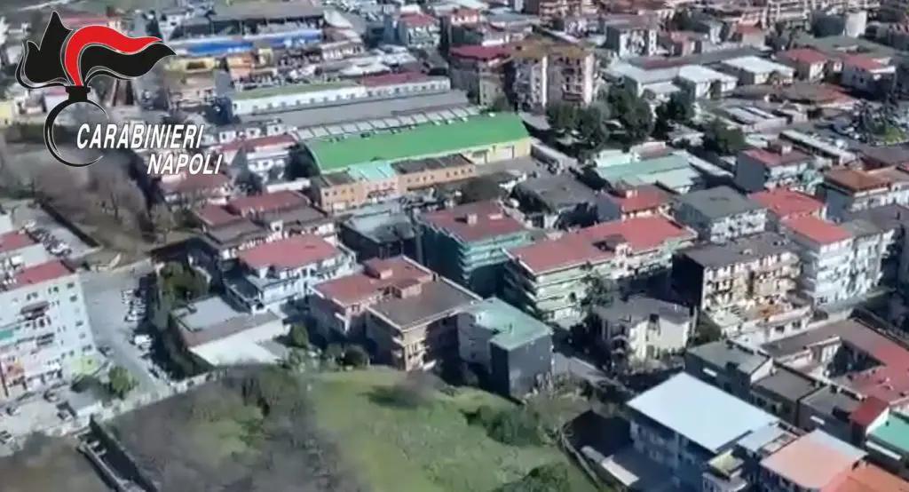 Operazione antinarcotici a Napoli: 26 arresti legati alla Camorra nel traffico di droga