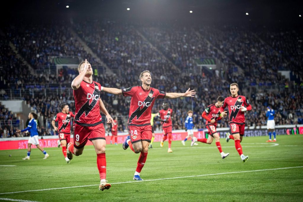 Finale Conference League: Crystal Palace sfida Rayo Vallecano per la gloria europea.