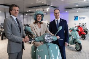 Metsola visita Piaggio: rafforzamento dei legami tra Europa e industria innovativa.