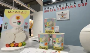 Mozzarella di Bufala Campana Dop: 2025 con 57 milioni di chili prodotti e 38% esportato.