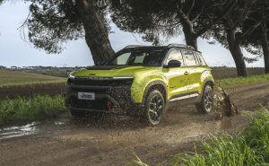 Scopri la nuova Jeep Avenger: prestazioni eccezionali e design innovativo per ogni avventura.