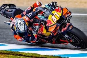 Acosta svetta nella Practice MotoGP in Catalogna, Bagnaia costretto al Q1.