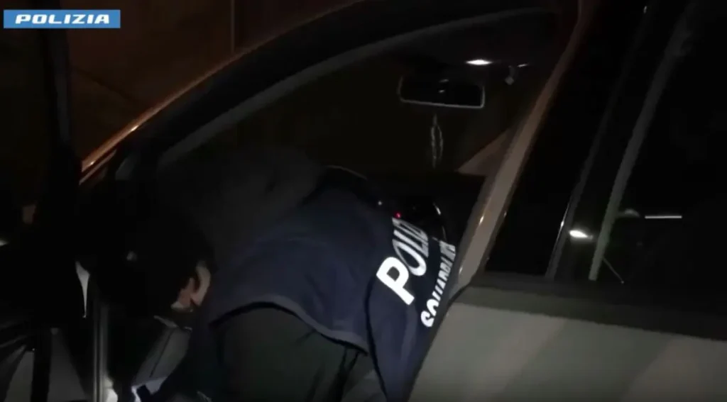 Corruzione a Reggio Calabria: quattro arresti per tangenti al comune.