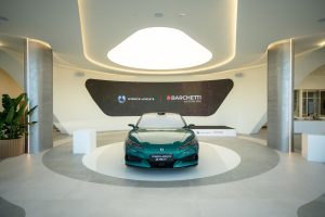 Denza lancia il primo showroom italiano a Bologna in collaborazione con Gruppo Barchetti.