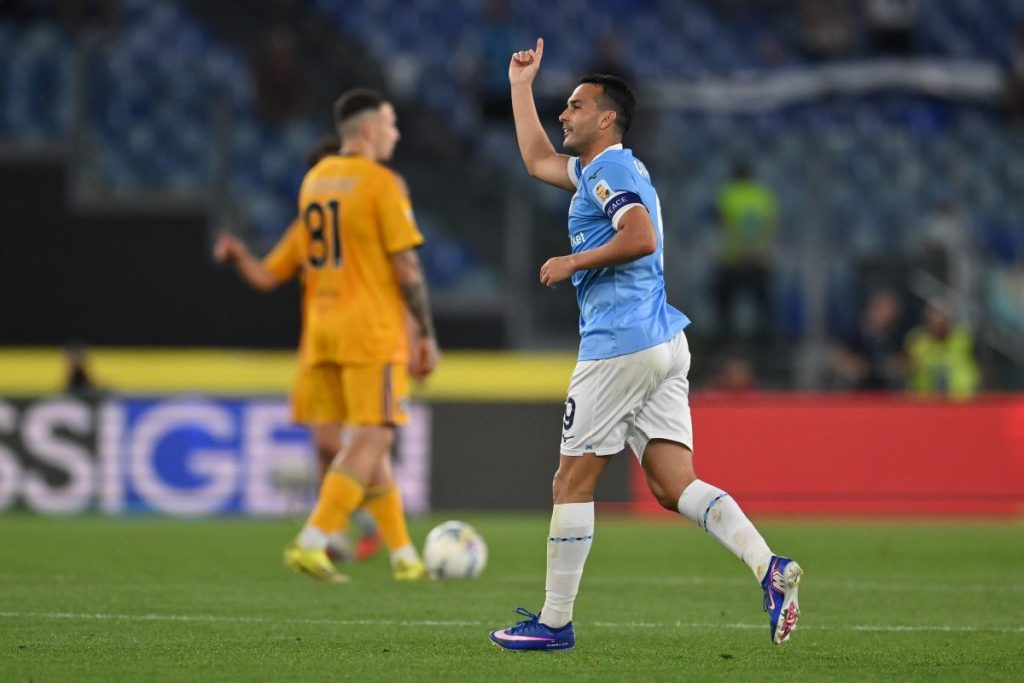Pedro regala la vittoria alla Lazio: Pisa battuto 2-1 all’Olimpico.