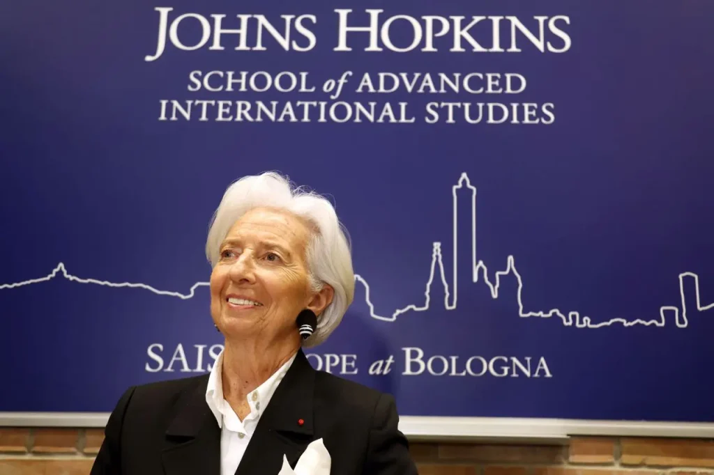 Lagarde: “Niente austerity in Ue, ma necessità di rispettare le regole economiche”