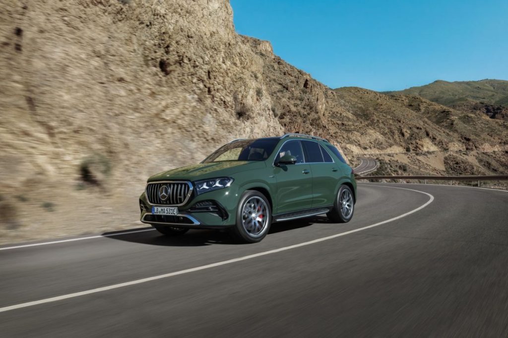 Mercedes-AMG GLE 53: potenza, tecnologia avanzata e dinamica perfezionata per performance elevate.