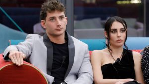 Tommaso Franchi annuncia ufficialmente la rottura con Maria Vittoria Minghetti.