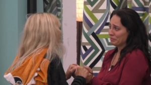 Francesca Manzini e Alessandra Mussolini si abbracciano al Grande Fratello Vip: emozione pura!