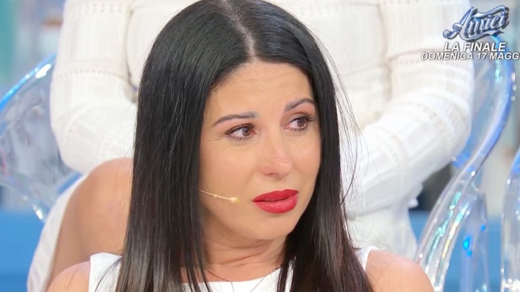 Uomini e Donne: Rosanna Siino si sfoga su Alessio e le sue emozioni ritrovate.