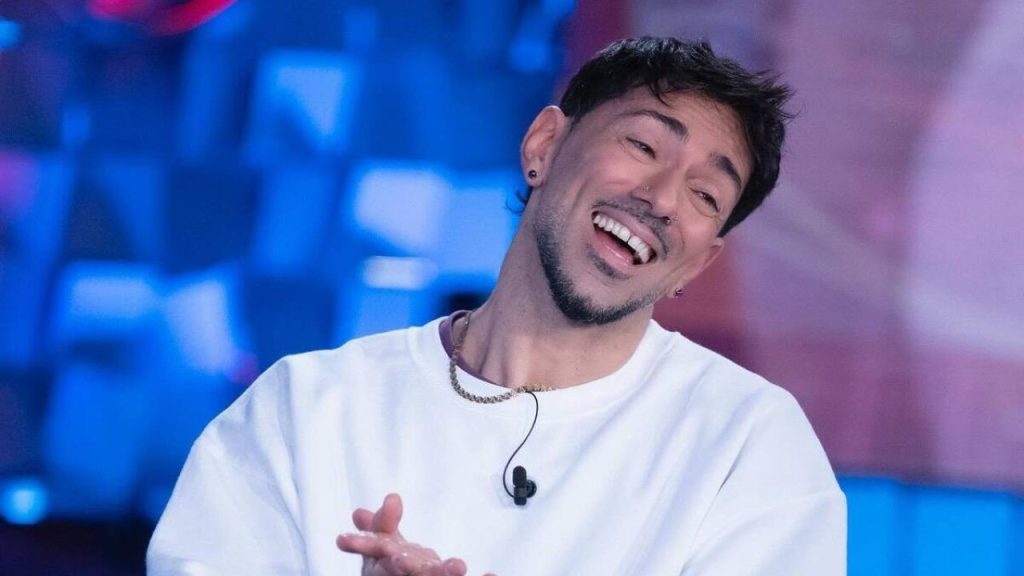 Emanuel Lo rivela: Maria De Filippi è già al lavoro sulla nuova edizione di Amici 25.