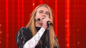 Aaron di Amici rivela: “Non avrei mai pensato di scrivere canzoni così belle”.