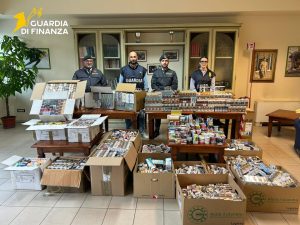 Sequestrati 250 kg di tabacchi esteri a Lucca: sei denunciati per traffico illecito.