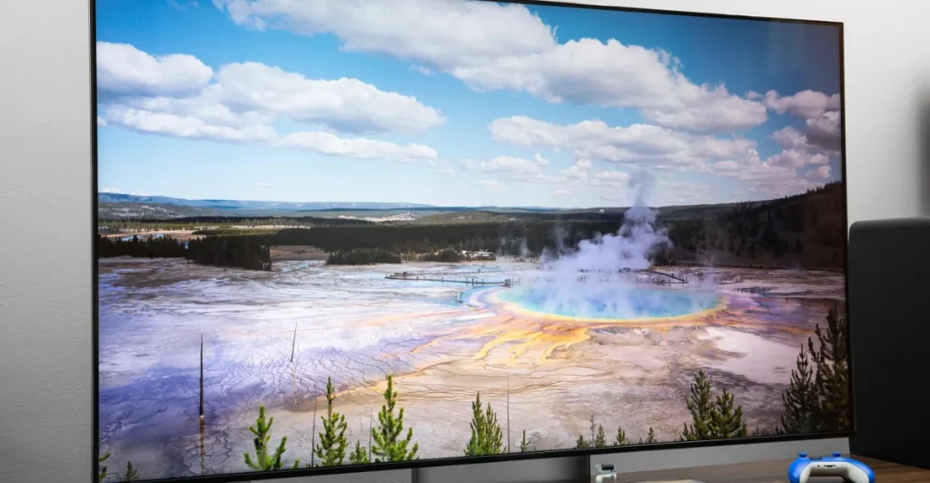 La prima TV RGB di Sony: un pezzo distintivo per ogni soggiorno.