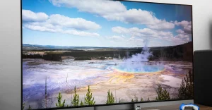 La prima TV RGB di Sony: un pezzo distintivo per ogni soggiorno.