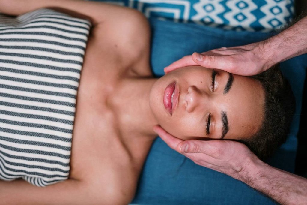 Estetica di base o medica: quale percorso scegliere per il tuo futuro professionale?