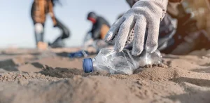 Pulizia delle spiagge e comportamenti sostenibili: una moda sempre più diffusa
