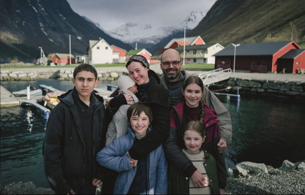 Cannes 79: una famiglia in crisi di fronte a un’accusa scioccante. Drama avvincente!