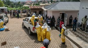 Ebola in Congo: esperti avvertono, il contatto con i cadaveri è il principale rischio.