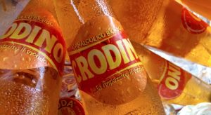 Addio a Maurizio Gozzelino, inventore del Crodino: ecco la ricetta segreta del mitico analcolico.