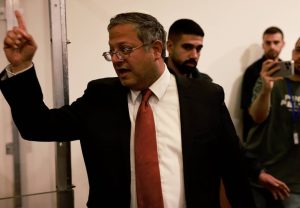 Ben Gvir deride la Flotilla, Mattarella: “Trattamento incivile, Israele a livello infimo”. Rientro domani.