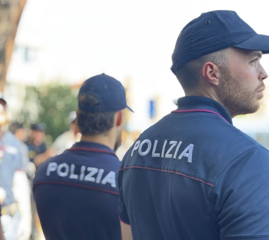 Polizia di Roma: blitz in quartieri, 5 arresti per rapine e scippi.