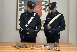 Ladispoli: arresti e 1,5 kg di hashish sequestrati in un’operazione antidroga notturna.