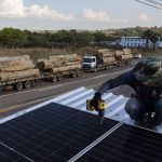 Installazione solare e deforestazione in Amazzonia: foto della settimana mostra il conflitto ambientale.