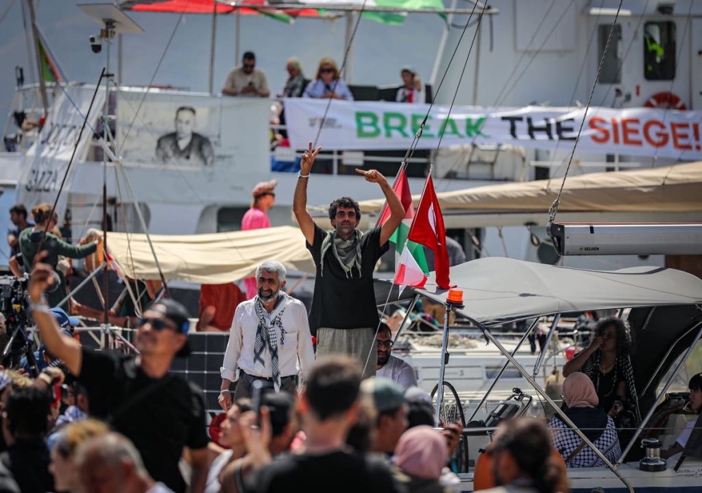 Flotilla: attivisti trasferiti a Eilat, Carotenuto e Mantovano rientrati dopo violenze fisiche.