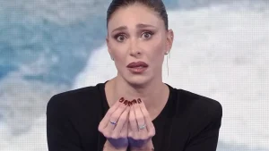 Belen coinvolta in incidente: fuga e denuncia per omissione di soccorso
