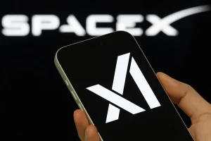 SpaceXAI di Elon Musk perde personale dopo la fusione, crisi in corso.