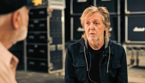 Paul McCartney lancia il nuovo album emozionante “The Boys of Dungeon Lane”