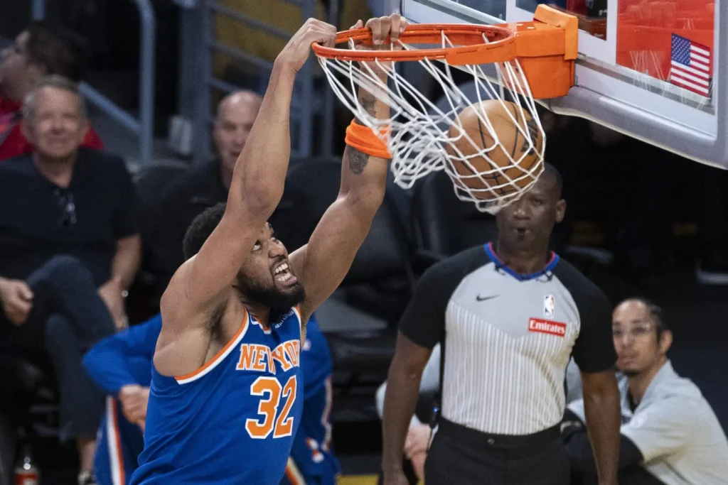 New York in finale ad Est; Minnesota e San Antonio sul 2-2, espulso Wembanyama.