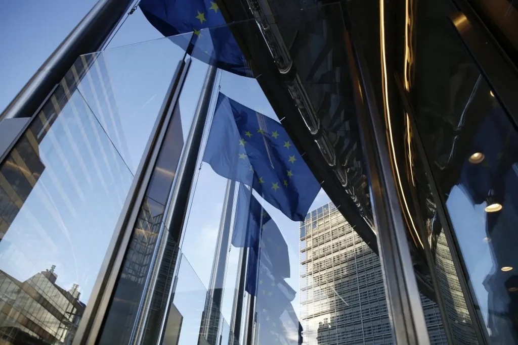 La Commissione europea approva nona rata Pnrr Italia, Meloni celebra risultati raggiunti.