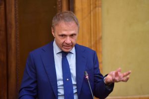 Lollobrigida: Necessaria una strategia industriale per i fertilizzanti in Ue.