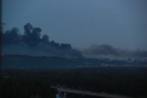 Kiev sotto attacco: 600 droni e missili, Meloni esprime ferma condanna.