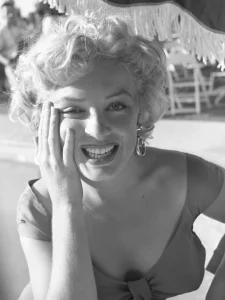 Marilyn Monroe nasce nel 1926: l’icona che ha cambiato Hollywood per sempre