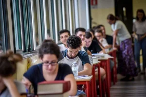 Maturità: ex studente con 100 e lode dice ‘non lo rifarei, ho perso tempo’