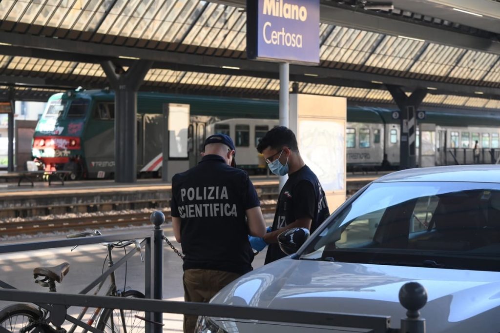 Tragedia a Milano Certosa: 22enne ucciso in rissa sui binari della stazione.