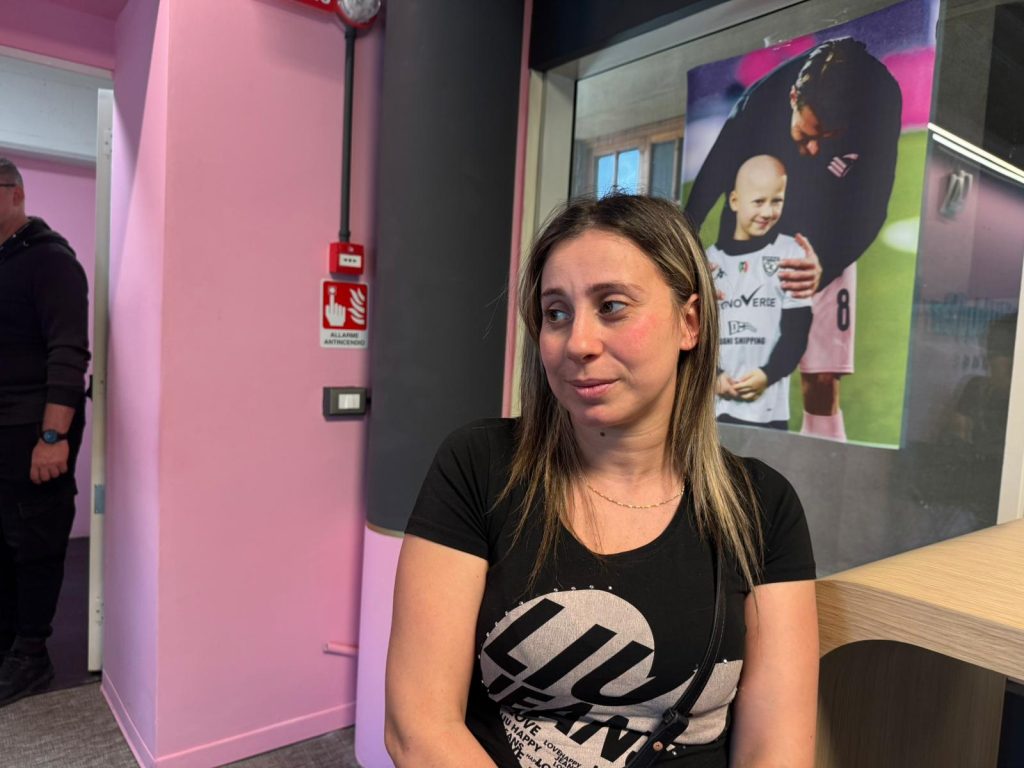 Palermo piange Alessia, la “guerriera”: camera ardente al Barbera, un sorriso che unisce.